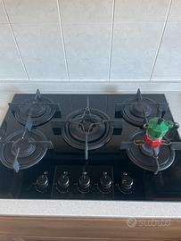 Piano cottura. Marchio FRANKE