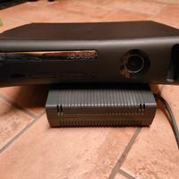 Xbox 360 Elite con molti giochi e accessori