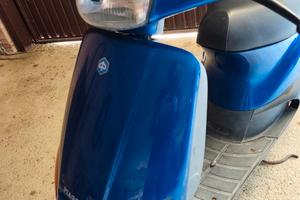 Scooter Piaggio C06100