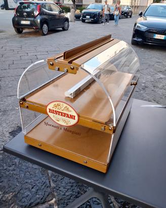 vetrinetta per cornetti