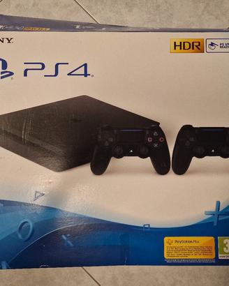 PS4 Slim 1TB + Docking station + 2 giochi
