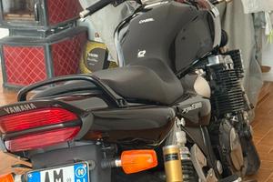 Moto yamaha XJR 1.300