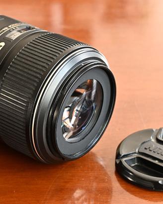 Obiettivo macro Nikon 105mm f/2.8 G ED VR
