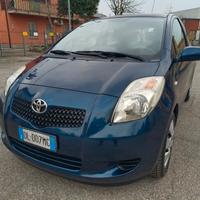 Toyota Yaris 1.0 3 porte Sol