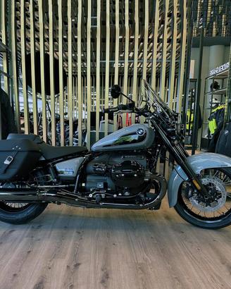 BMW R 18 Classic Blacked Out