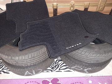 4 Gomme Estive Bridgestone 215/60R17 +4 tappetini 