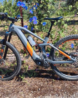 MTB ebike Cube, taglia M, 625 watts, bosh