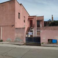 Casa indipendente da 200 mq con giardino