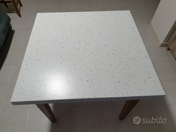 Tavolo da sala o cucina