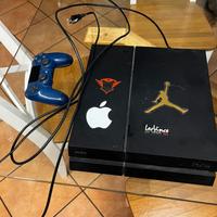 si vende ps4