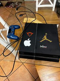 si vende ps4