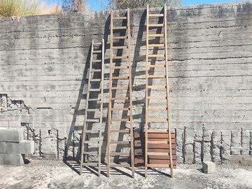 Scala in legno da appoggio robustissima