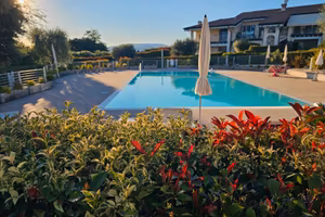 Lonato d/g, villetta a schiera con piscina