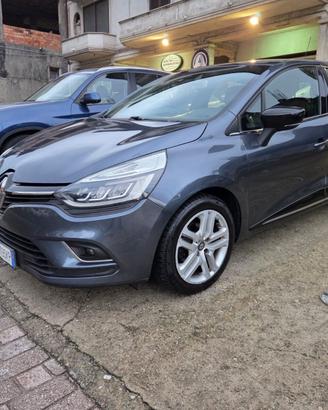 Renault Clio dCi 8V 75 CV 5 porte Moschino