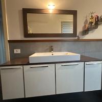 Mobile bagno con specchio