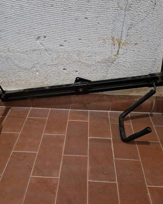 supporto oboliquo per chitarra da muro