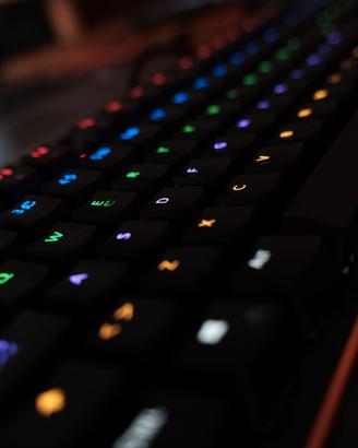 Tastiera Gaming Meccanica Ottica LED Pyramidea