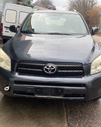 RICAMBI PER TOYOTA RAV4 III 2.2D-CAT ANNO 2006