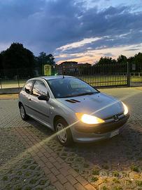 Macchina Peugeot 206 1.4 benzina