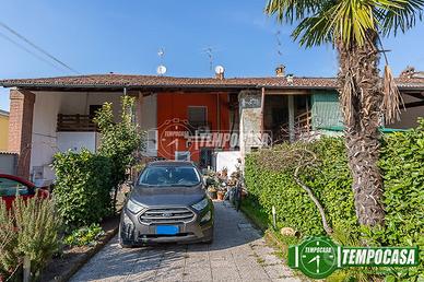 TERRATTETTO RISTRUTTURATO CON PORTIVO PRIVATO