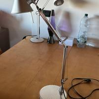 Lamapda da tavolo artemide