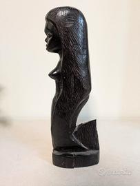 statuetta di donna sirena in ebano