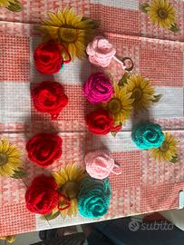 Fiori a portachiavi e addobi di natale di lana
