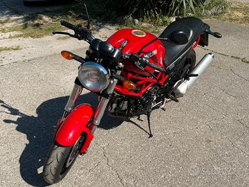 Ducati Monster 695 - 9904 km
