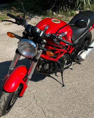 Ducati Monster 695 - 9904 km