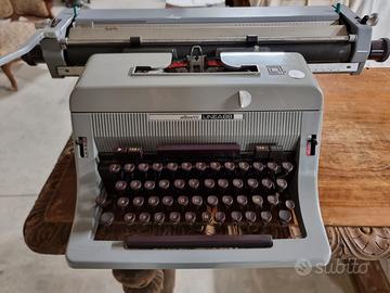 Macchina da scrivere Olivetti Linea 88 – Vintage