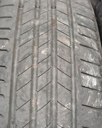 cerchi/gomme/calotte Dacia Sandero 185/65/15