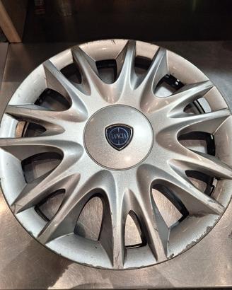 4 copricerchi lancia