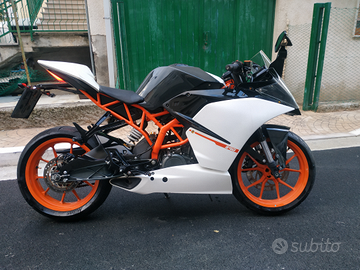 KTM RC 390 patente A2