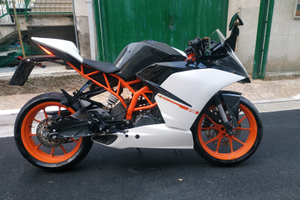 KTM RC 390 patente A2