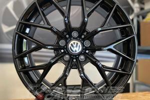 Set cerchi in lega 18 per VW modello ViperX EW22