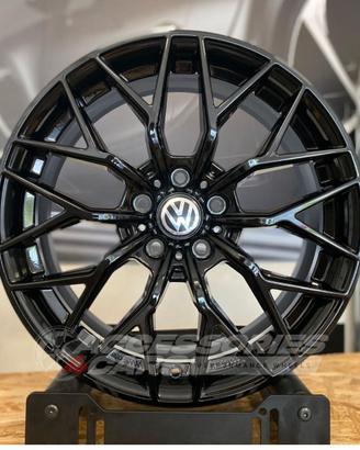 Set cerchi in lega 18 per VW modello ViperX EW22