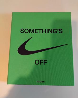 Libro Nike Icon di Virgin Abloh