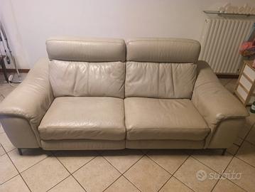 divano in pelle 