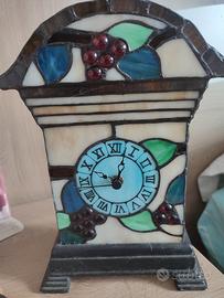 lampada a forma di orologio 