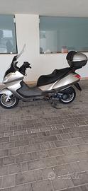 Aprilia Atlantic 200cc.