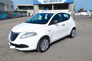 Lancia Ypsilon 1.3 MJT 95CV 5 porte NEOPATENTATI -