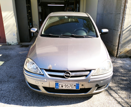 Opel corsa 1200 tdi 2005 NEOPATENTATI