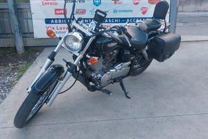 Yamaha XVS 250 Drag Star