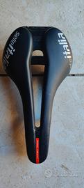 sellino sella  in carbonio bicicletta da corsa