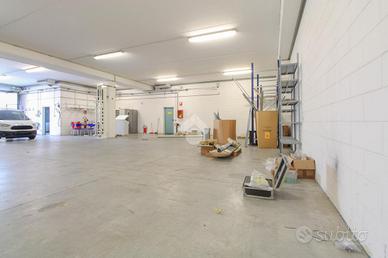 CAPANNONE A BONATE SOPRA