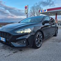 Ford focus st line