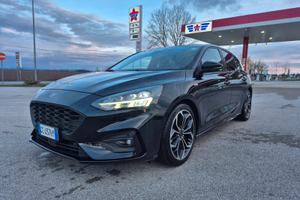 Ford focus st line