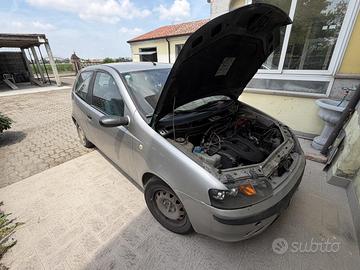 punto 1.9 D 2001  intera o per ricambi