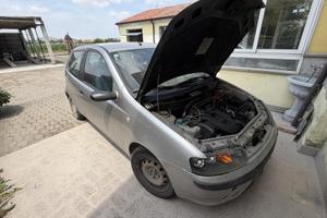 punto 1.9 D 2001  intera o per ricambi