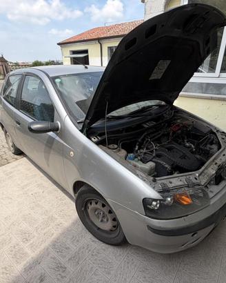 punto 1.9 D 2001  intera o per ricambi